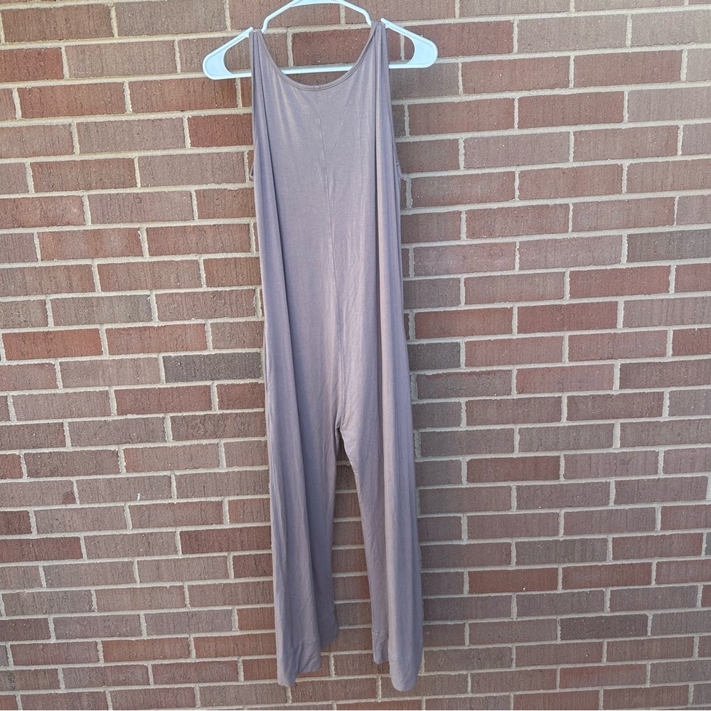 Albion Yes Please jumpsuit in taupe color Size Small - Picture 8 of 8
